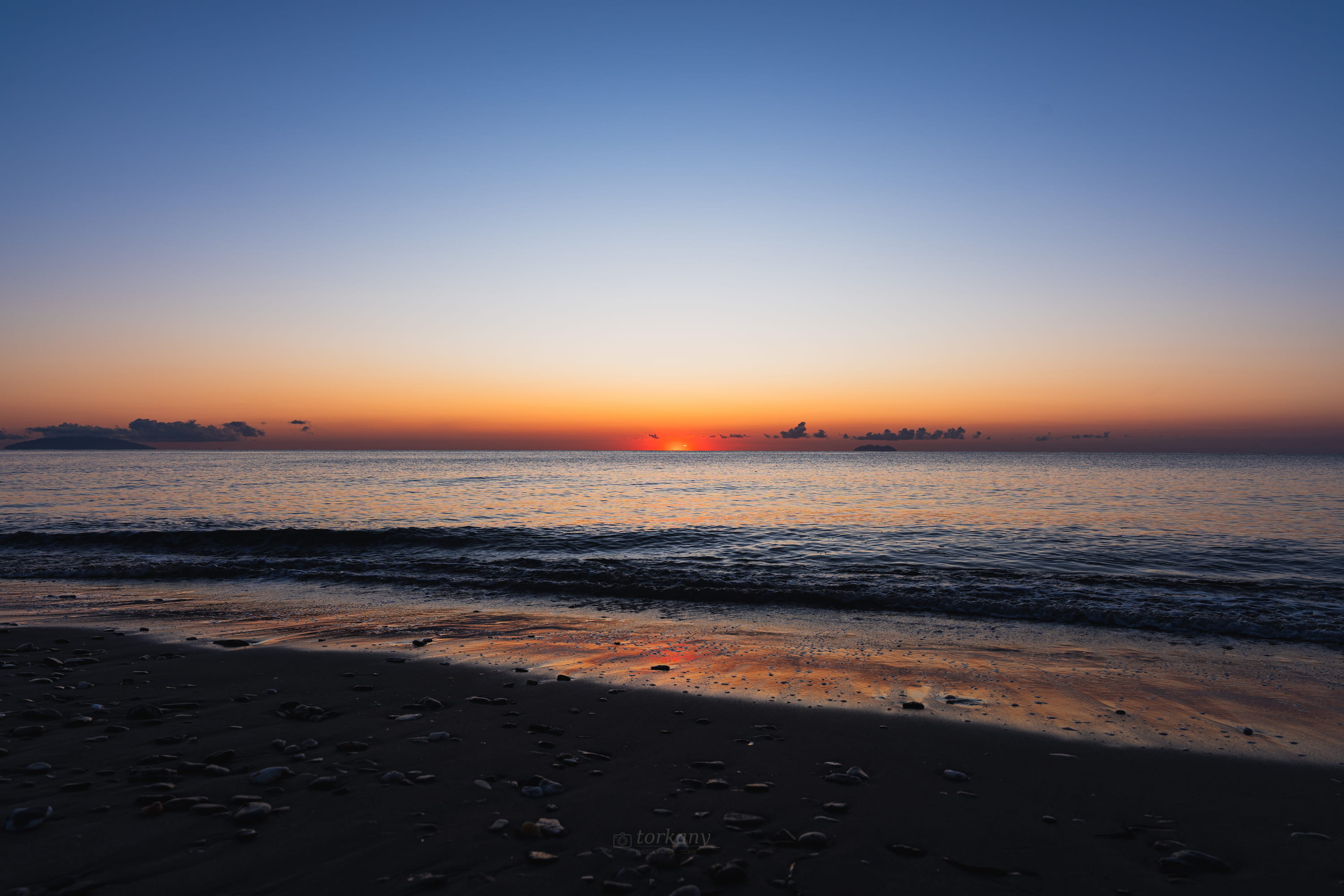 Lever de soleil sur Figareto